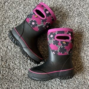Girl Bogs Grasp Boots size 8 VGUC